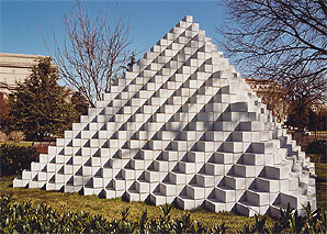 Sol Lewitt, Four-Sided Pyramid, Washington